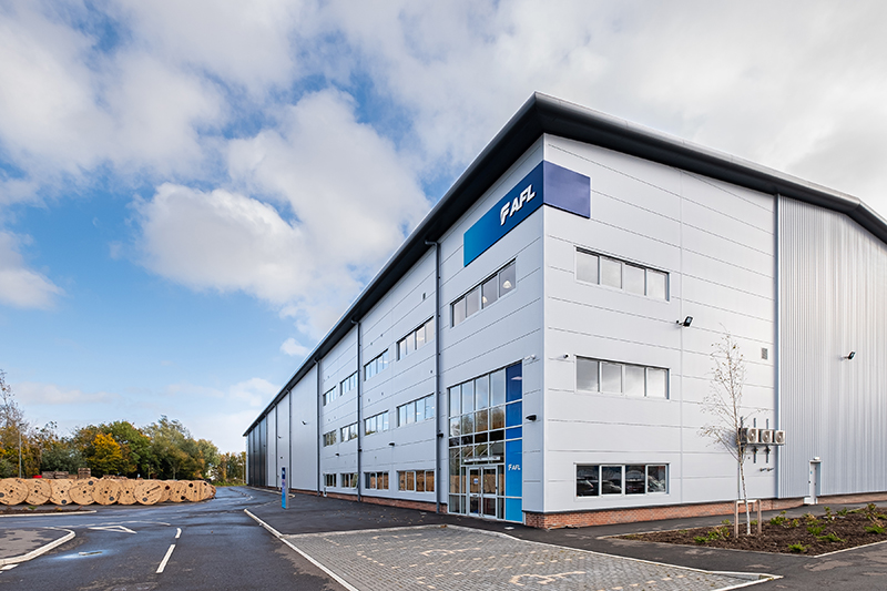 AFL открывает новый завод по производству волоконно-оптических кабелей в Свиндоне, Великобритания картинка